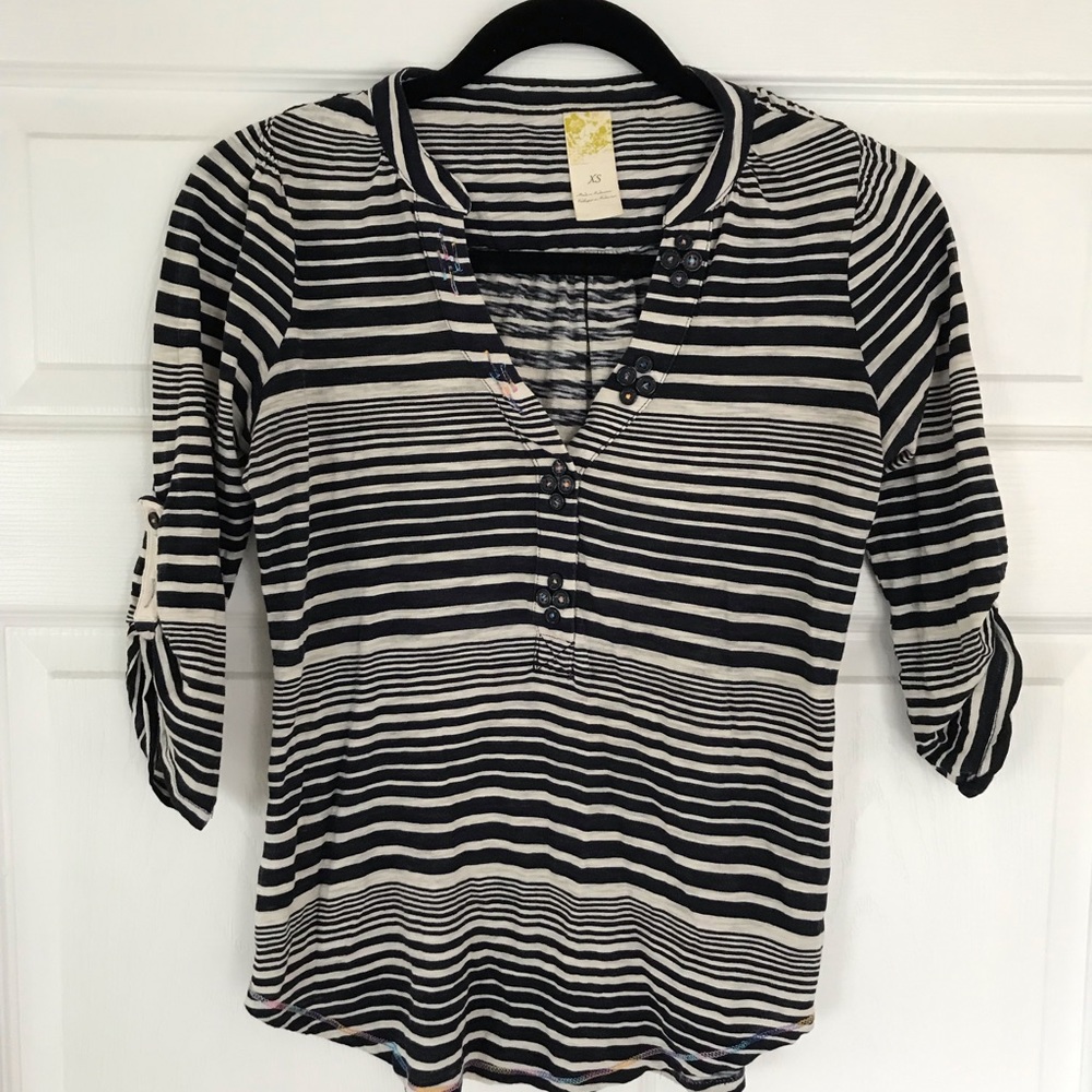 Free People cotton 3/4 sleeve top. Size XS